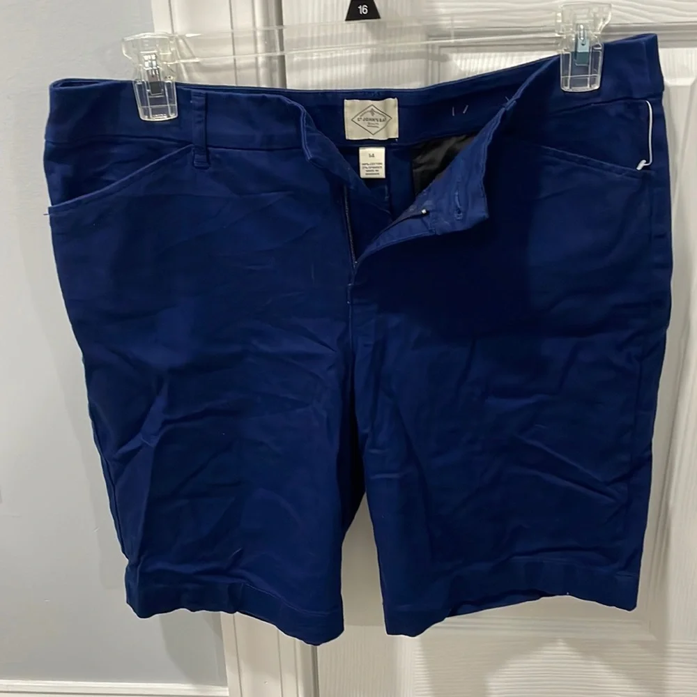 NWOT St John’s Bay Bermuda Shorts - Picture 1 of 4